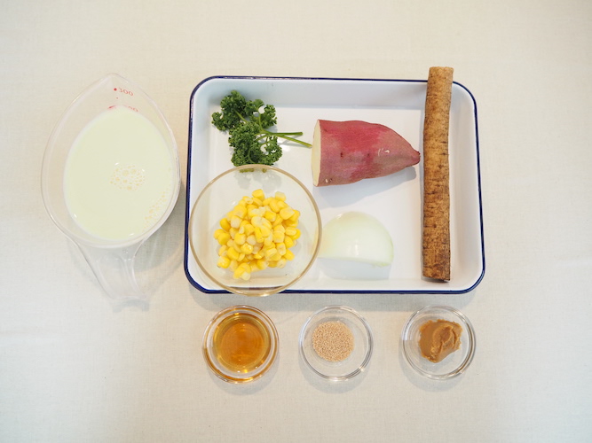 さつまいもとごぼうの和風豆乳スープに使用する材料