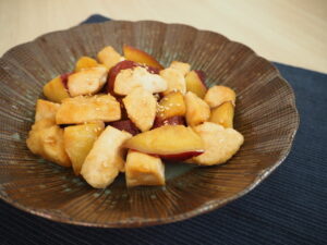 さつまいもと鶏むね肉の照り煮